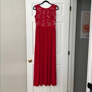 Morgan & Co. Lined Red Lace Empire Waist Formal Dress, size 5/6